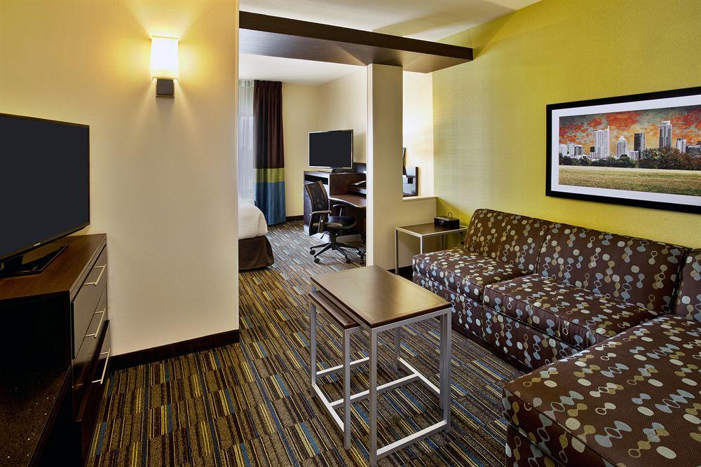 Fairfield Inn And Suites By Marriott Austin Northwest/Research Blvd Exterior photo