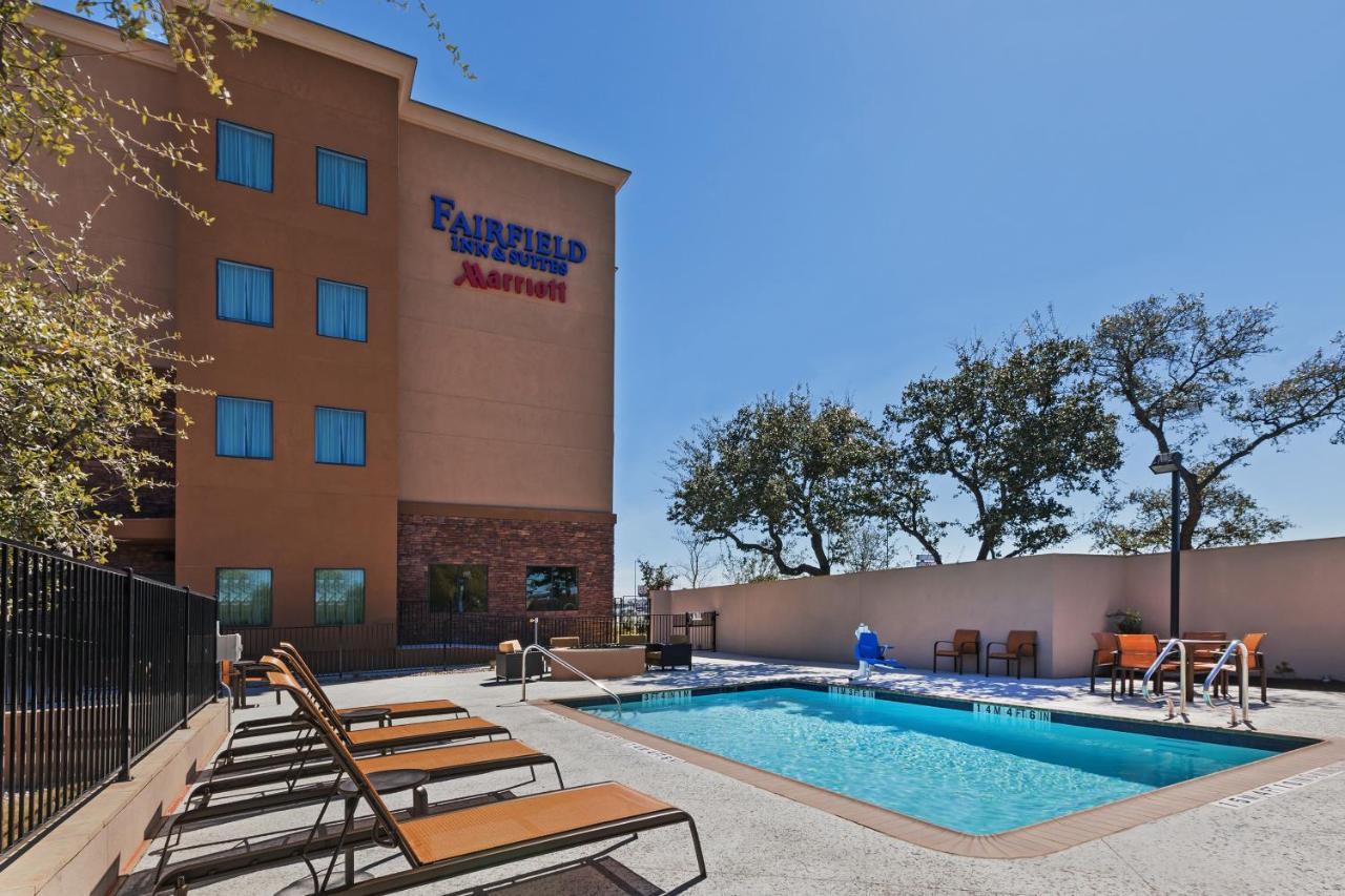 Fairfield Inn And Suites By Marriott Austin Northwest/Research Blvd Exterior photo
