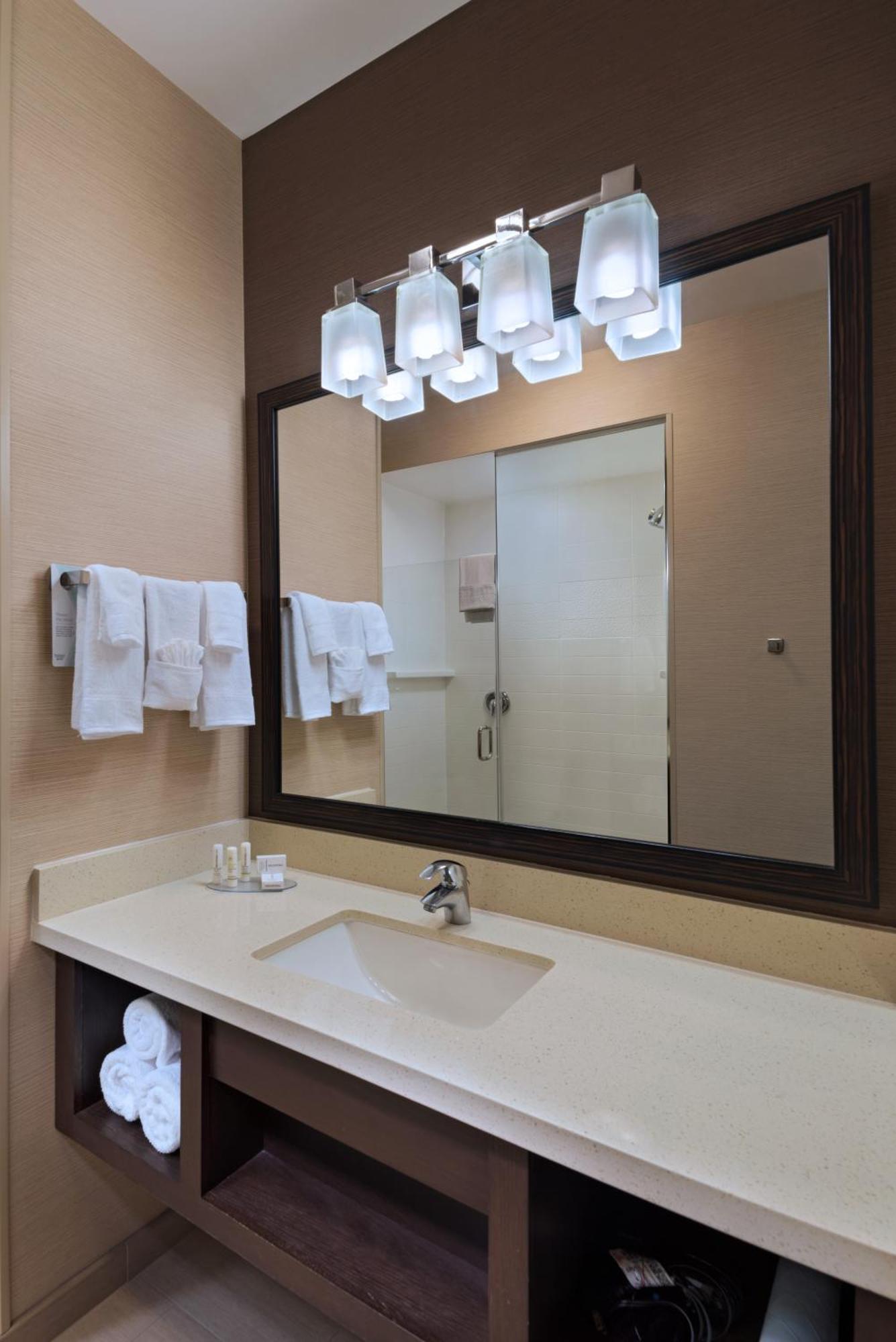 Fairfield Inn And Suites By Marriott Austin Northwest/Research Blvd Exterior photo
